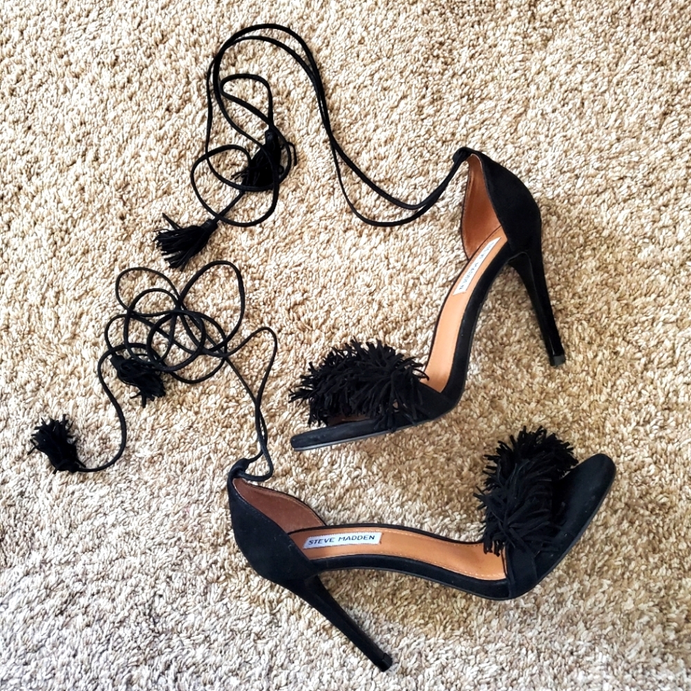 Steve Madden Sassey Suede Black Tassel Sandals - Picture 2 of 11